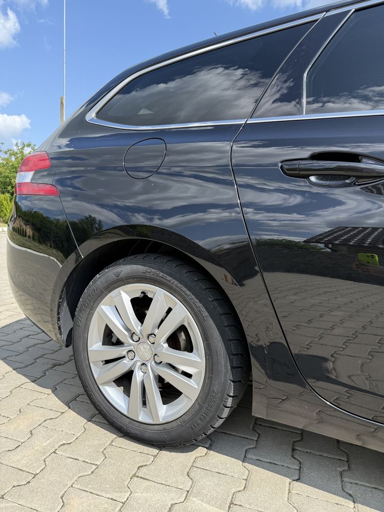 Продам Peugeot 308