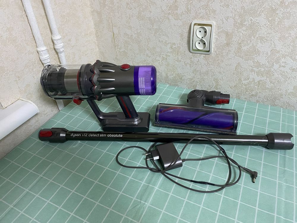 Dyson v12  Detect Slim