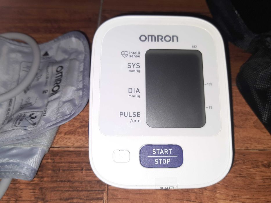 Автоматический тонометр на плечо OMRON M2 Basic