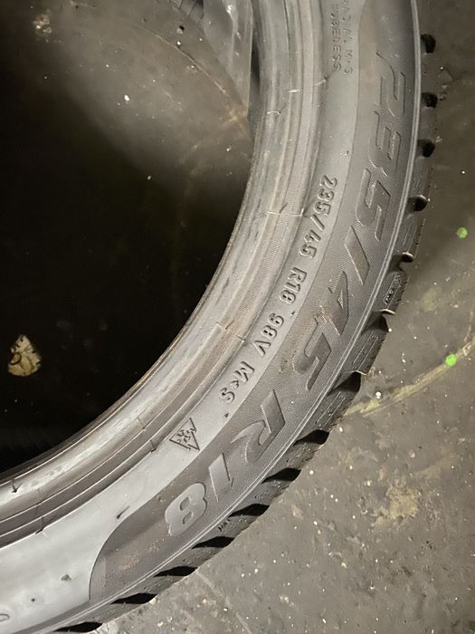 235/45/R18 Pirelli SottoZero 3