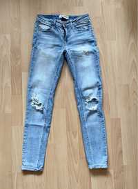 Spodnie jeansy Tally WEiJL 34  z przetarciami skinny