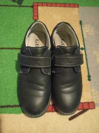 Czarne eleganckie buty dla chłopca rozmiar 34