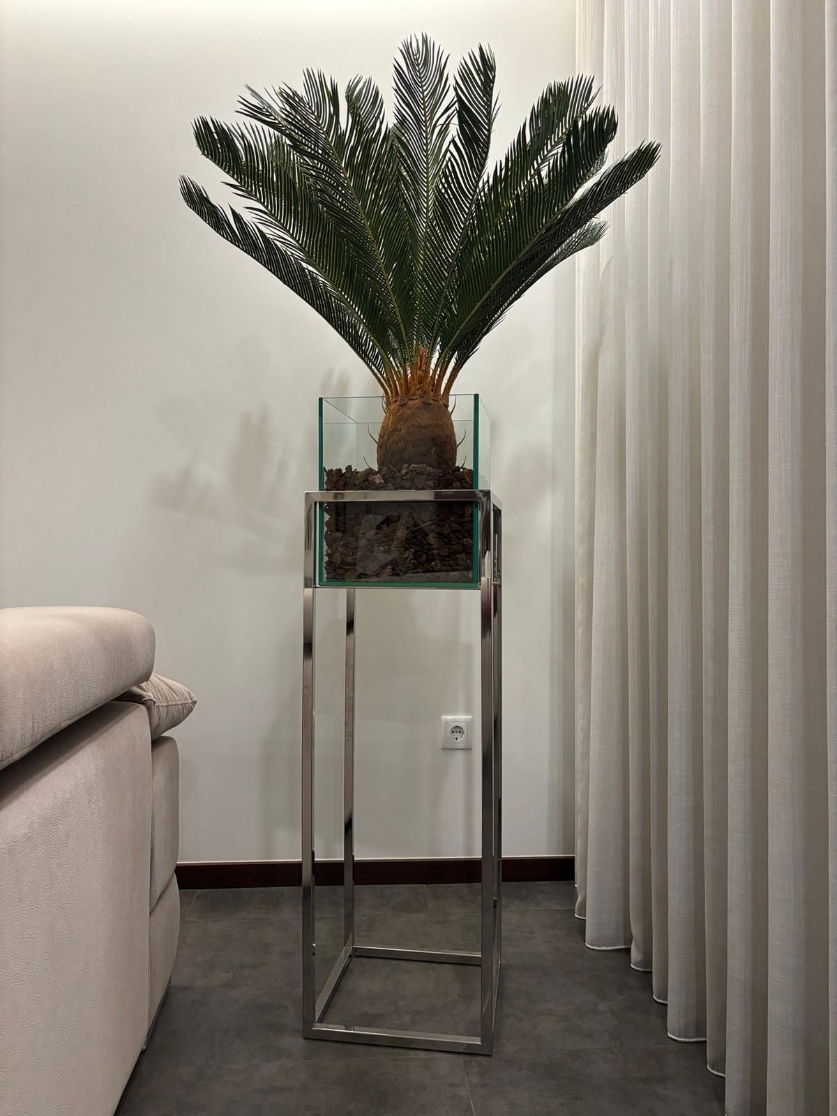 Floreiras Inox com planta