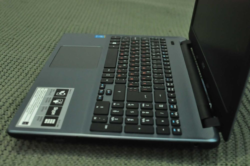 Мощный ноутбук Acer e5-571 (Core i3/ 8Gb/500Gb/video -2Gb)
