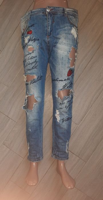 raw denim джинси з вишивкою