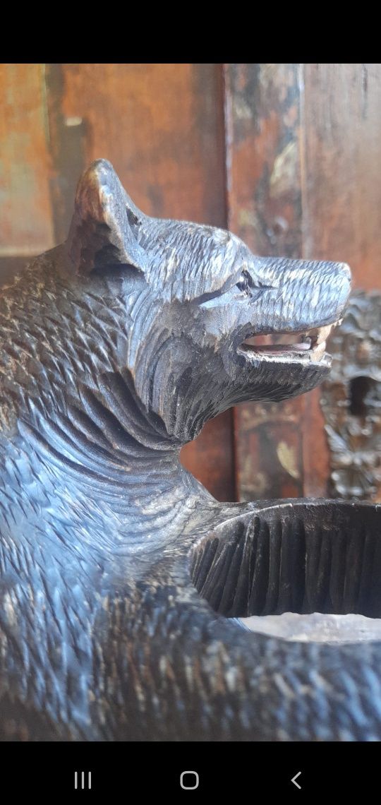 Figurka rzezba niedźwiedź miś drewniana Black Forest 1920