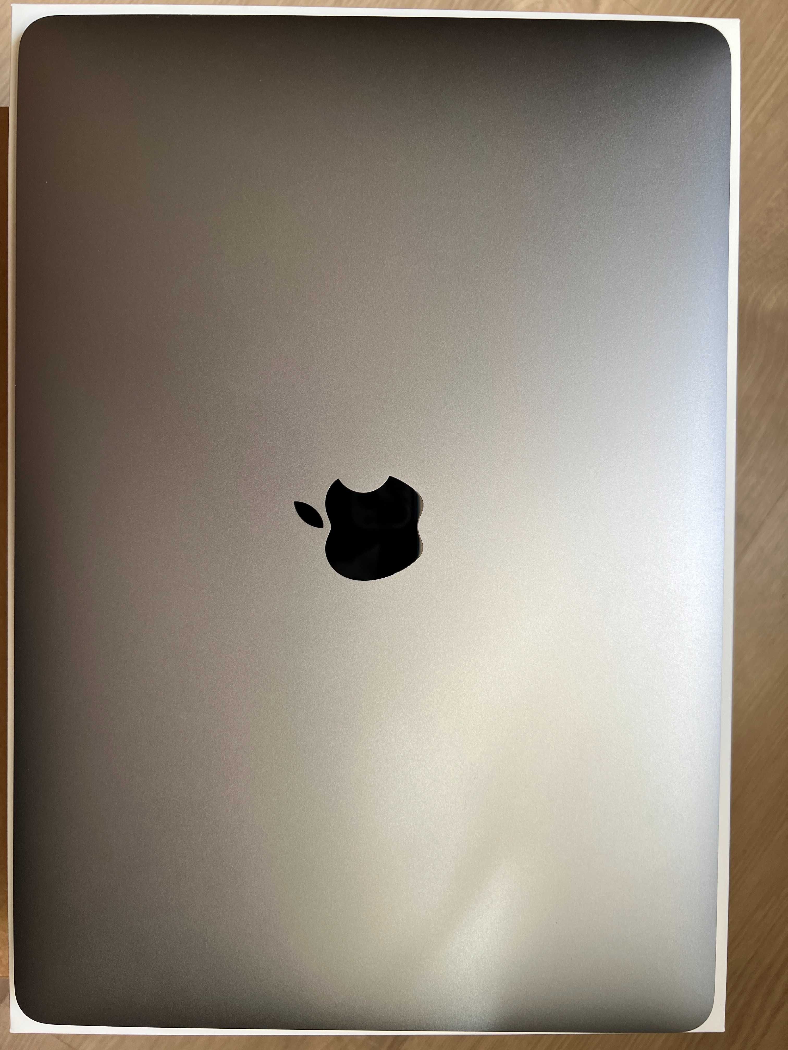 MacBook Air 13.3' M1 8/256gb 94%