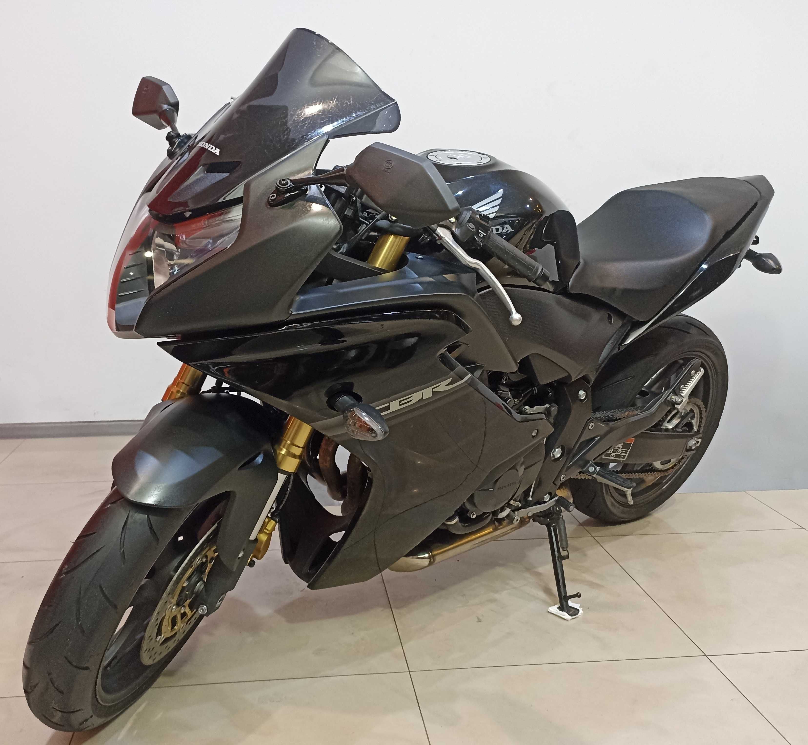 Honda CBR600F PC41 2011 rok znikomy przebieg tylko 12533km