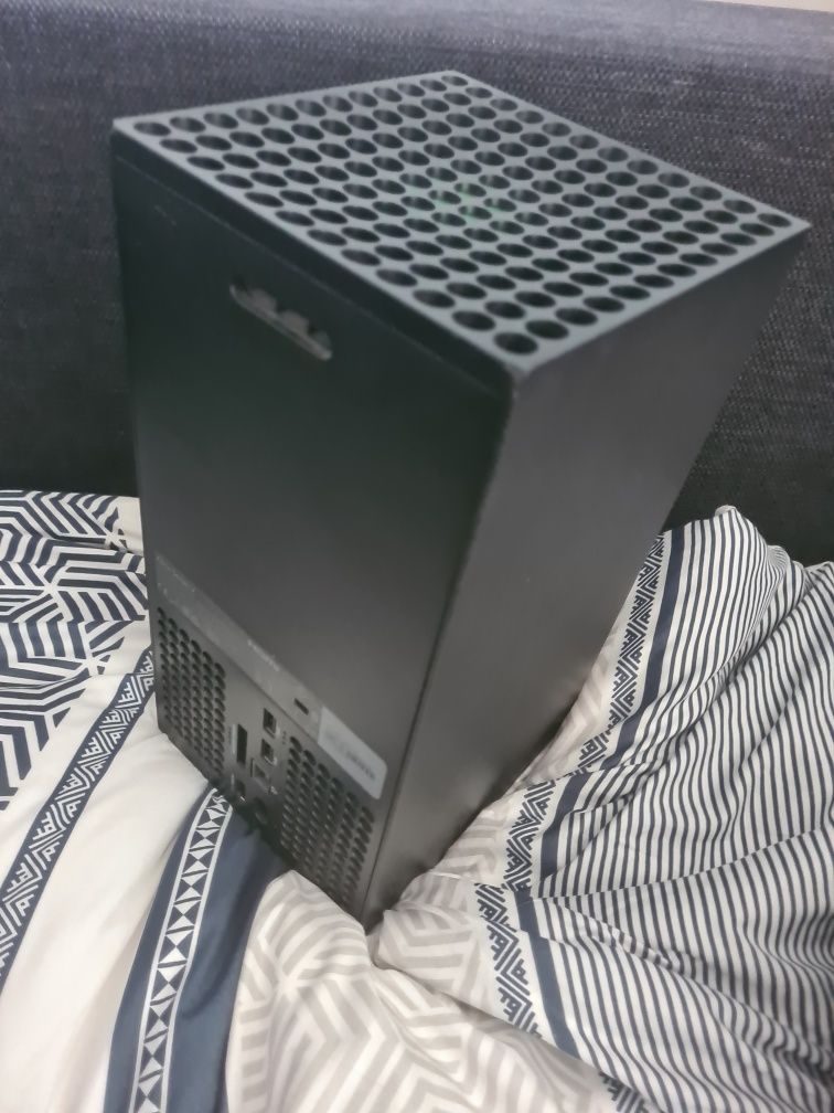 Xbox series x 1 tb cyberpunk pad