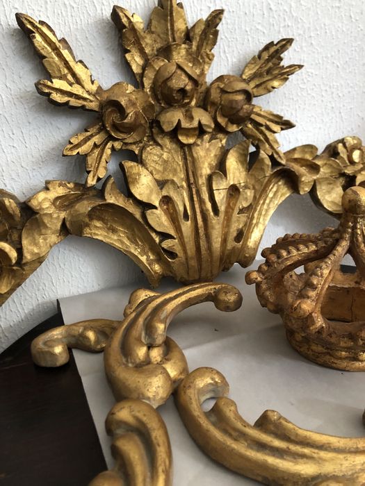 Varias talhas douradas