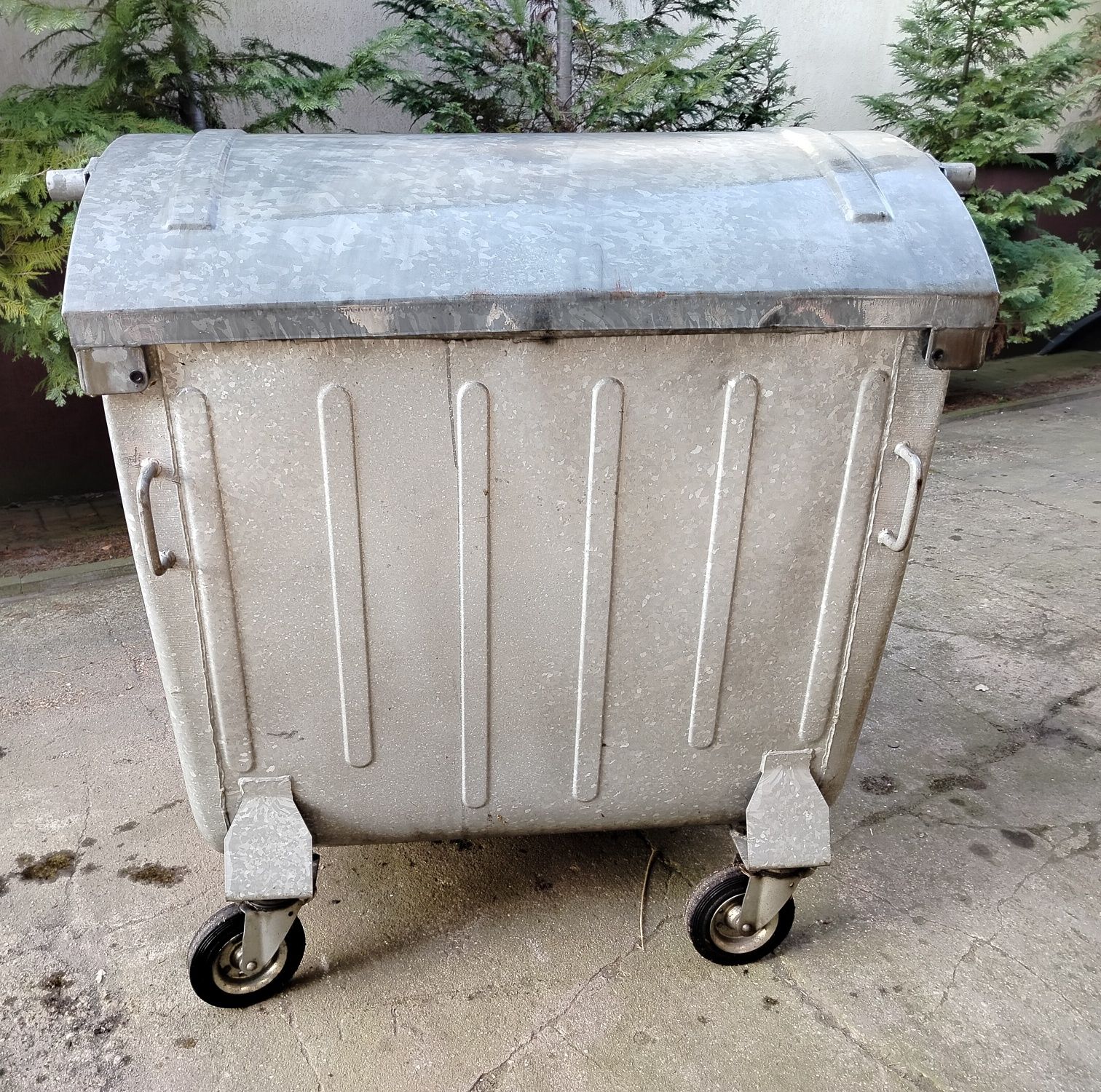 Pojemnik kosz kontener śmietnik ocynkowany 1100l