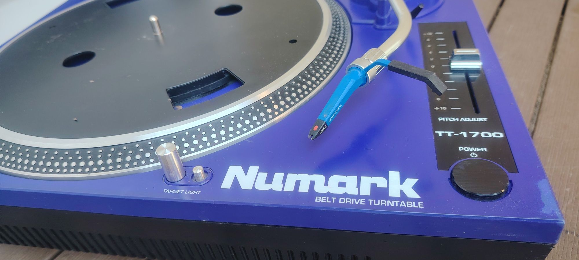 Gramofon numark TT 1700