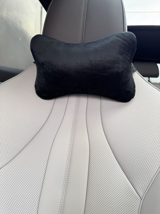 Подунка-підголовнтк для авто