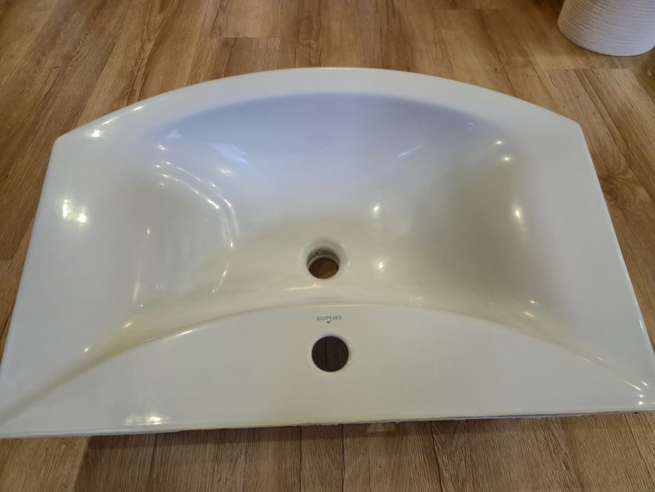 Umywalka naszafkowa ceramiczna Omega 65 cm Cersanit