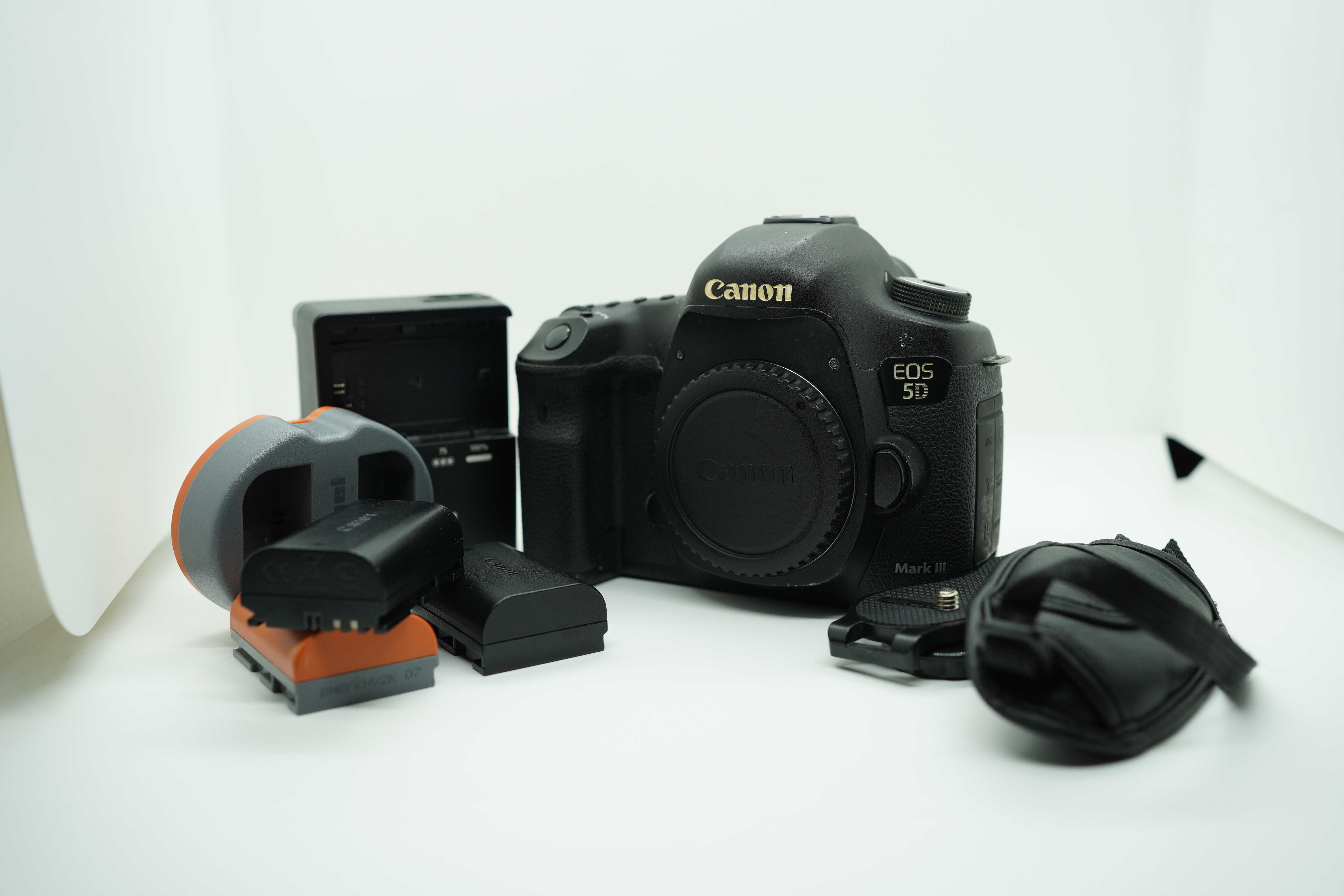 Canon 5D III - Camara