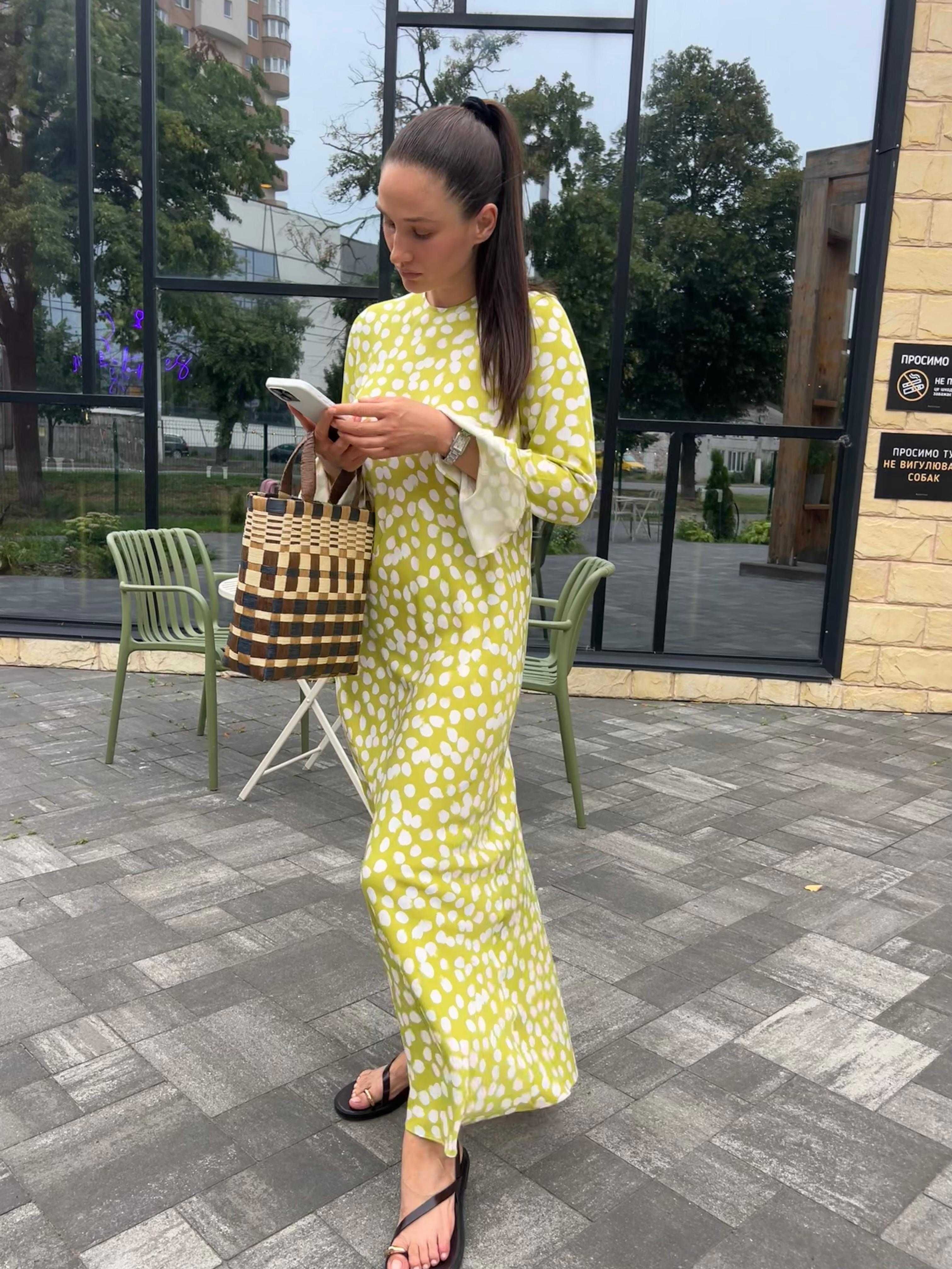 Сукня 100% віскоза . ХS/S , M/L Ідеально приховує недоліки !