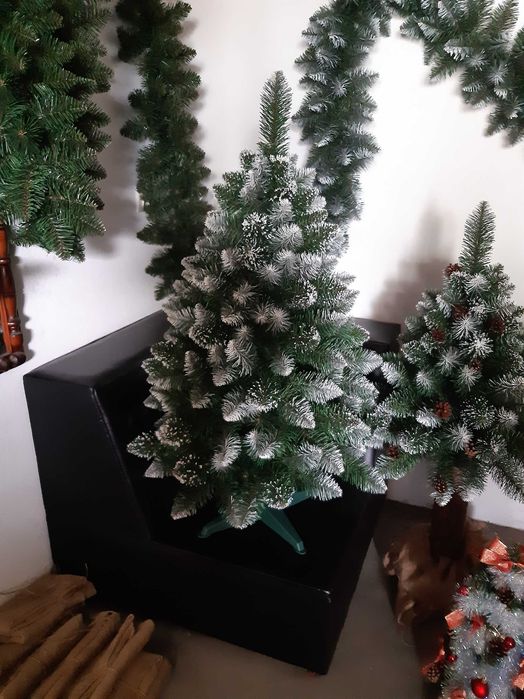 Choinka Sztuczna na stojaku Gęsta 120cm Sosna Diamentowa Producent