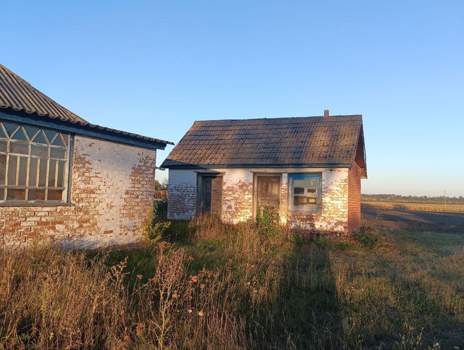 Продам будинок під відновлення або розбір