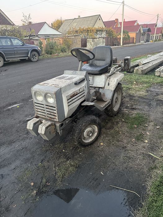 Продам трактор ХТЗ т012 с прицепом