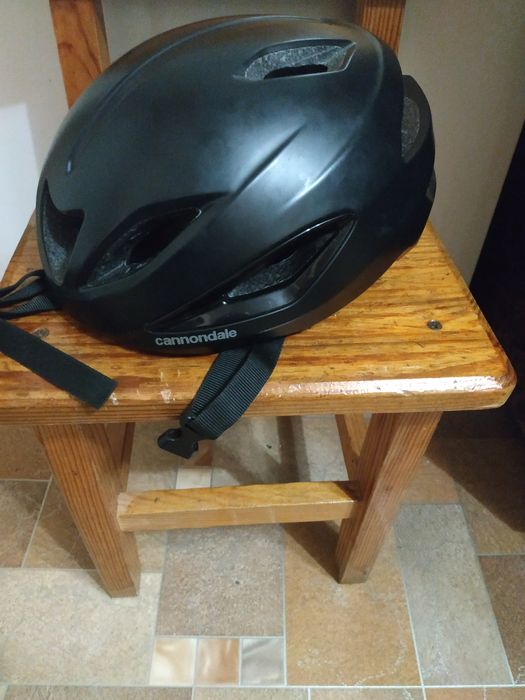 Продам велошлем.