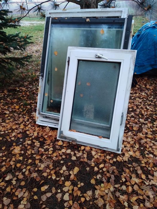 Okna plastikowe dachowe firmy Velux okna nie mają obrubek blacharskich