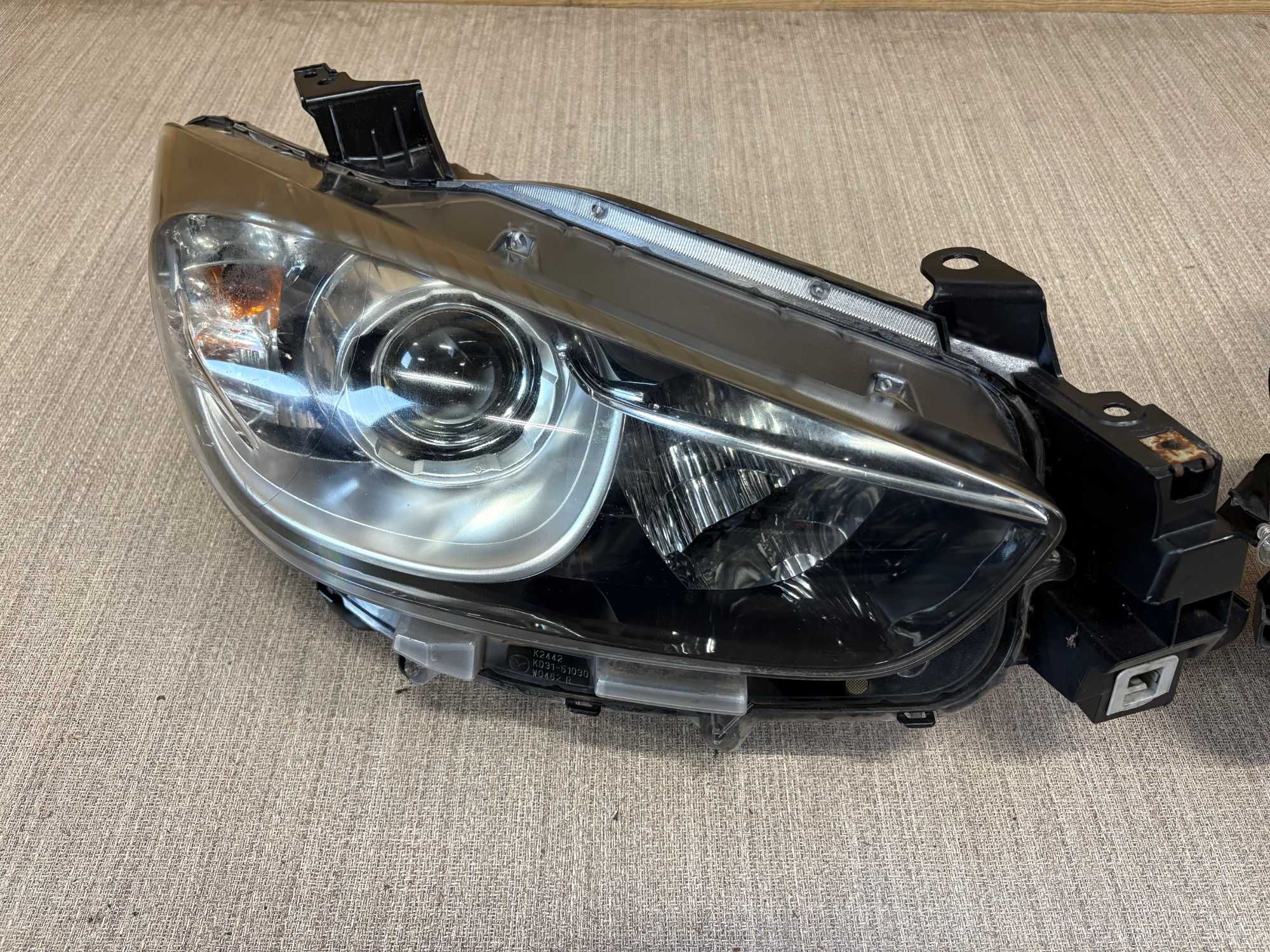 lampa/reflektor przedni lewy, prawy mazda cx5 xenon