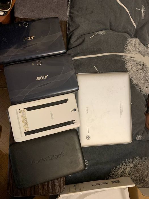 Планшеты на запчасти лотом