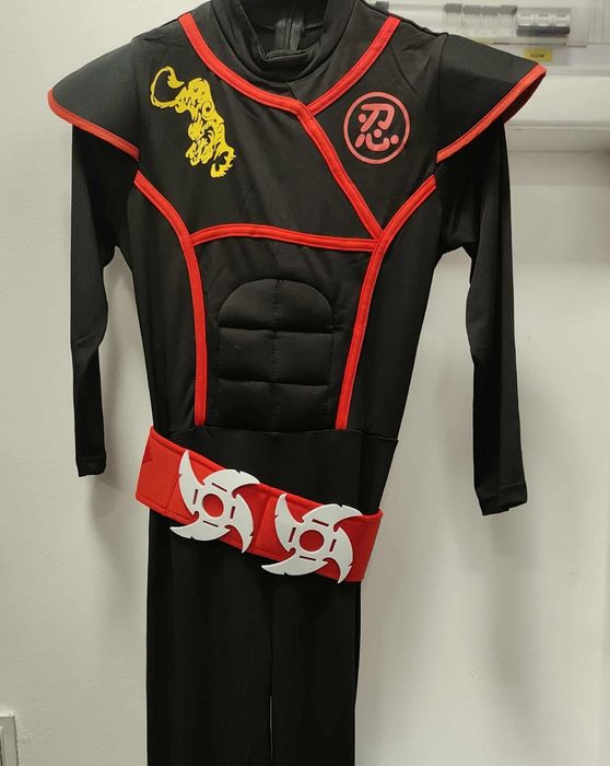 Strój Ninjago dla dzieci rozmiar M dobry na 158-164