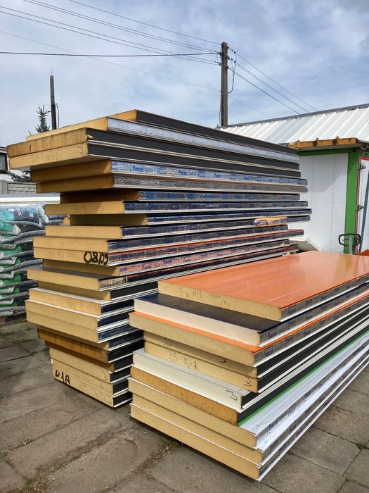 Płyty warstwowe ścienne lub dachowe