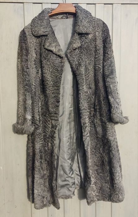 Futro długie z karakuł