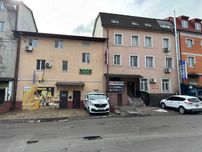 Продаж окремої фасадної будівлі на Виноградарі.