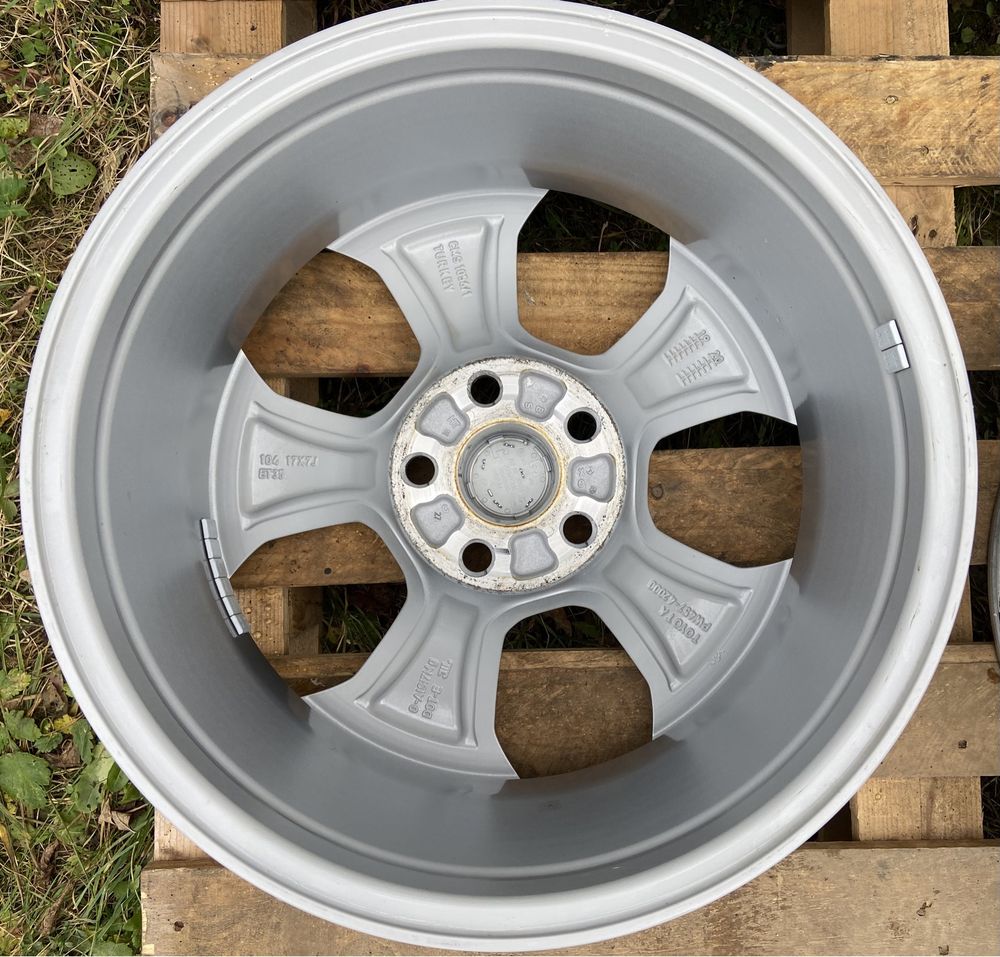 Диски R17 5x114.3 Toyota RAV4 XA50 Lexus