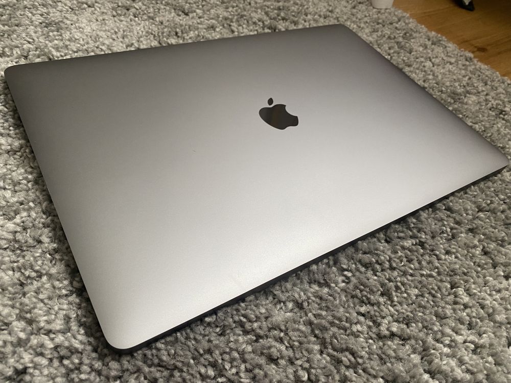 Потужний Macbook Pro 16" 2019 32GB AMD Radeon Pro 700$