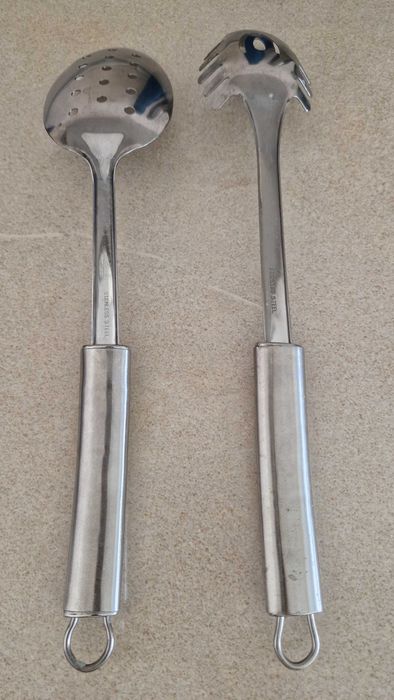 Conjunto 2 espumadeiras de inox
