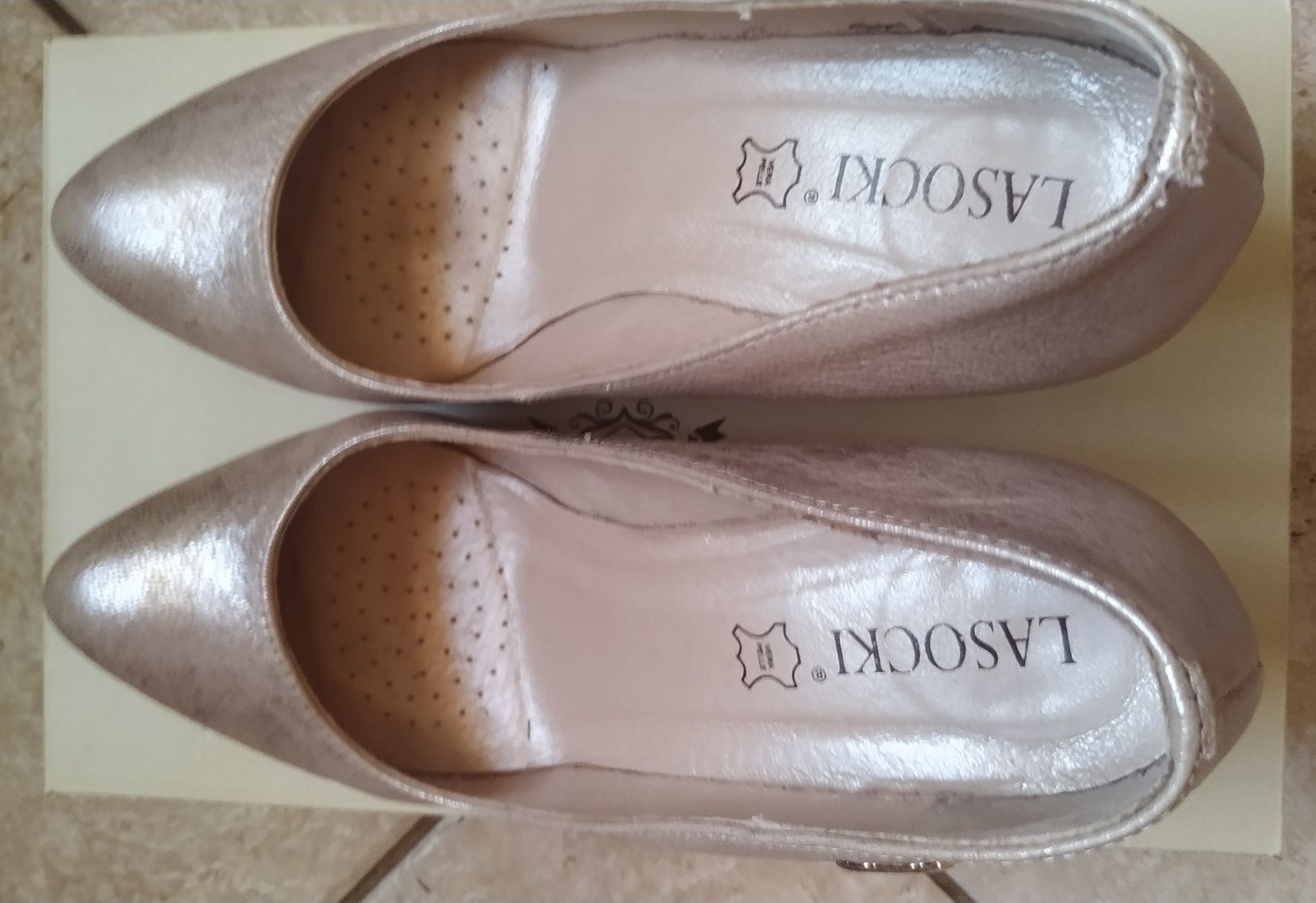 Lasocki czółenka buty damskie 37,5