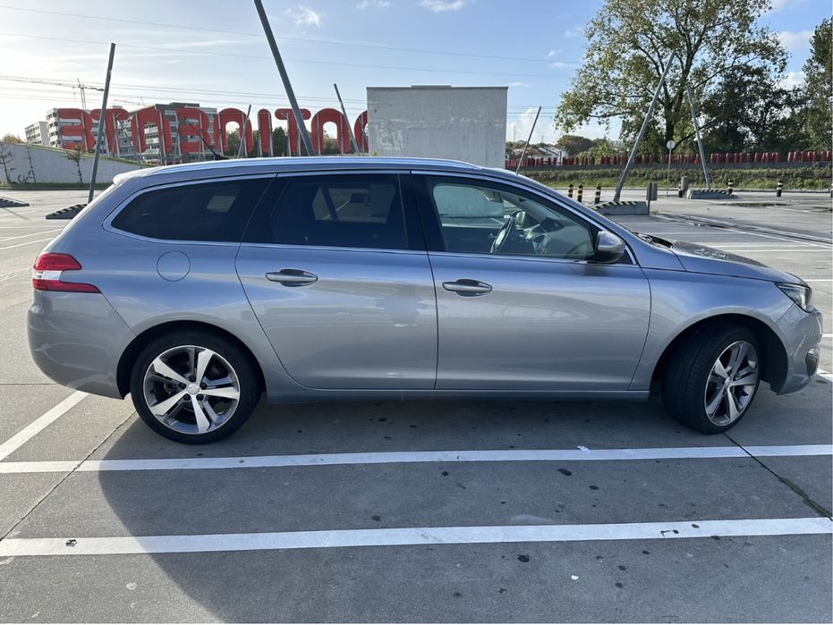 Carrinha Peugeot 308 SW 1.6 BlueHDI Active