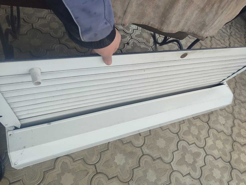 Пластикові двері вхідні + ролокасет