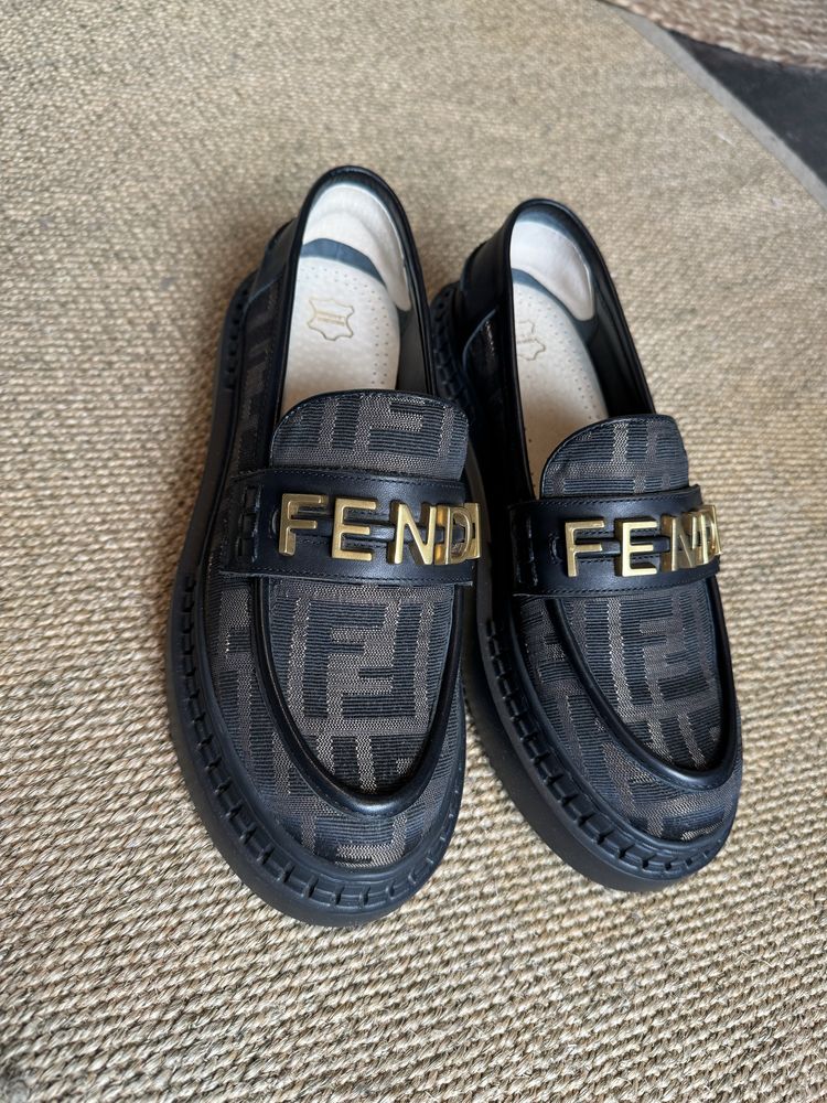 Mokasyny buty Fendi 38