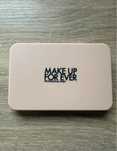 Make up for ever - rozswietlajacy podklad w pudrze