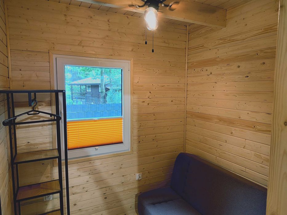 Domki całoroczne nad jeziorem w miejscowości Przydwórz