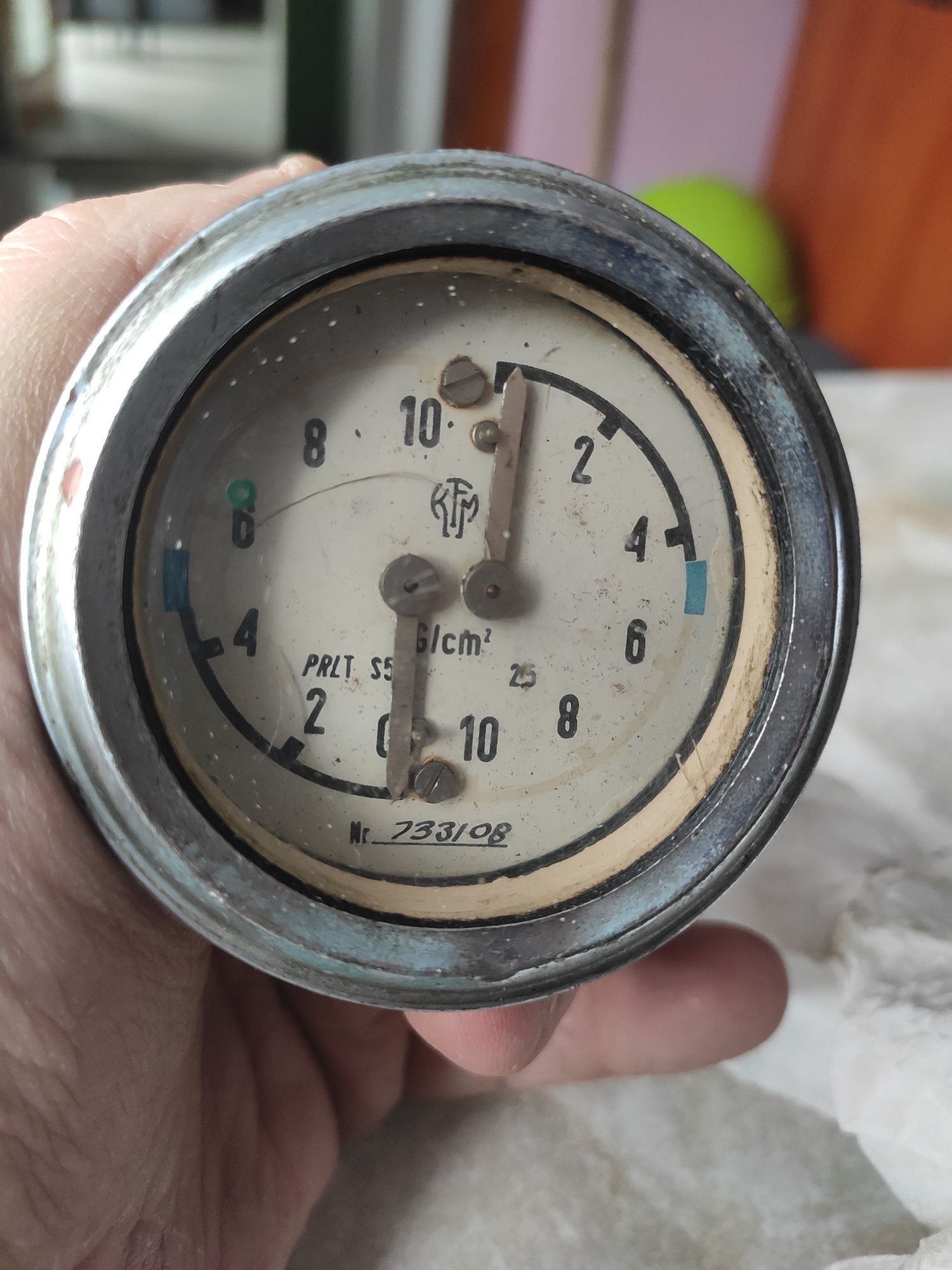 Stary licznik zegar manometr KFM PRL vintage retro