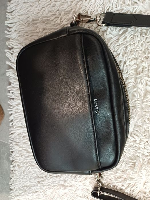 Сумочка крос боді levi's