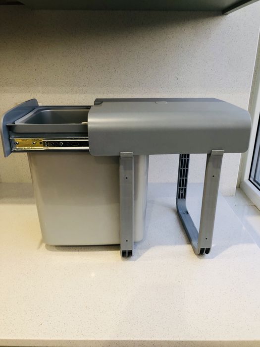 Caixote Lixo Cozinha 16L (extraível) novo!
