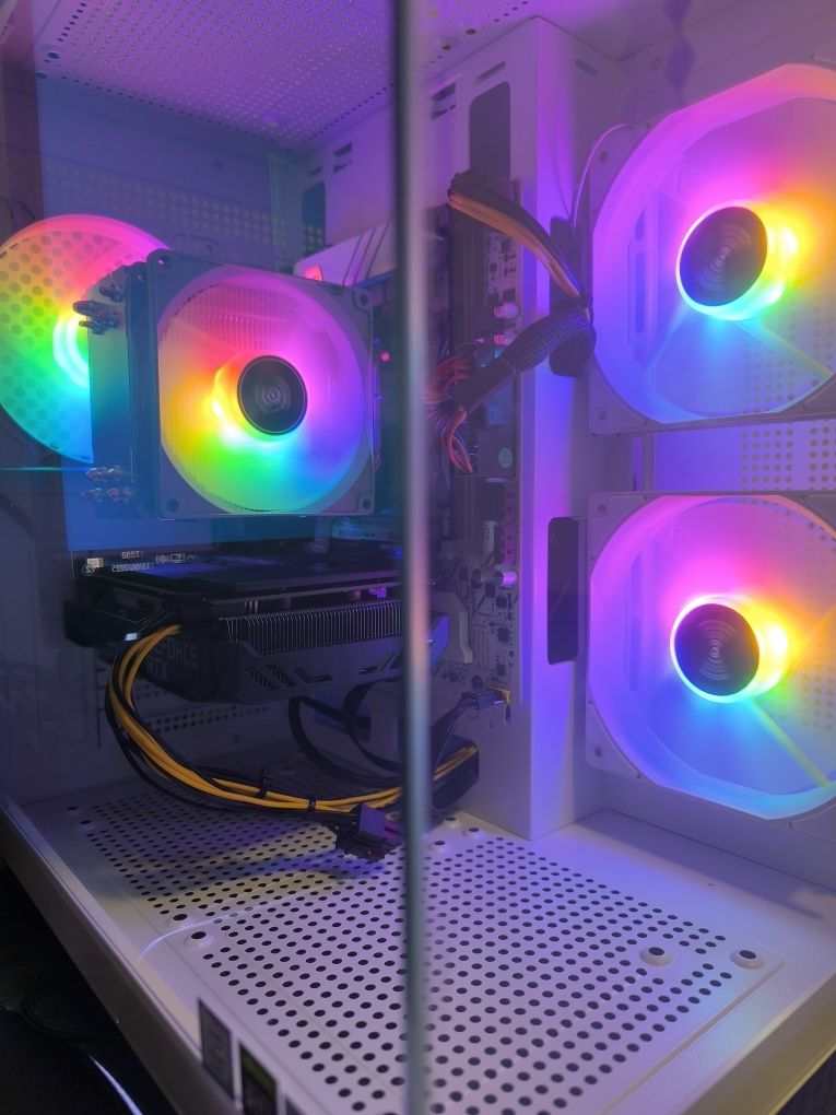 PC Gaming 3050RTX 32 RAM + Ecrã + Periféricos