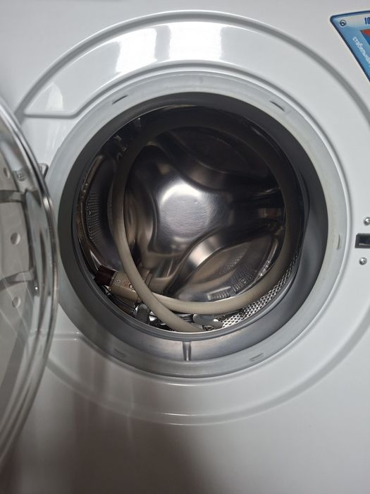 Продається машинка для прання!