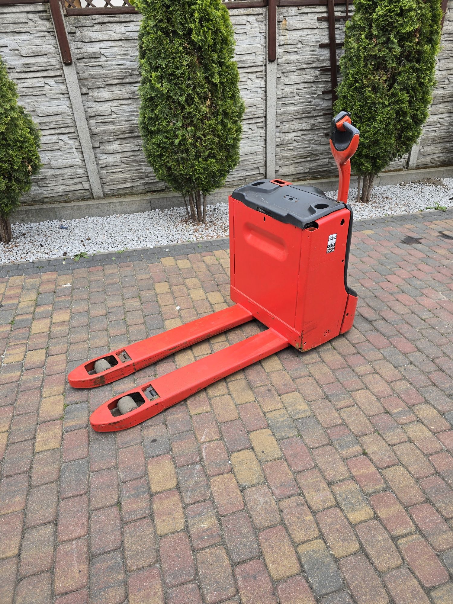Wózek paletowy elektryczny Linde T18 2012r paleciak widlak