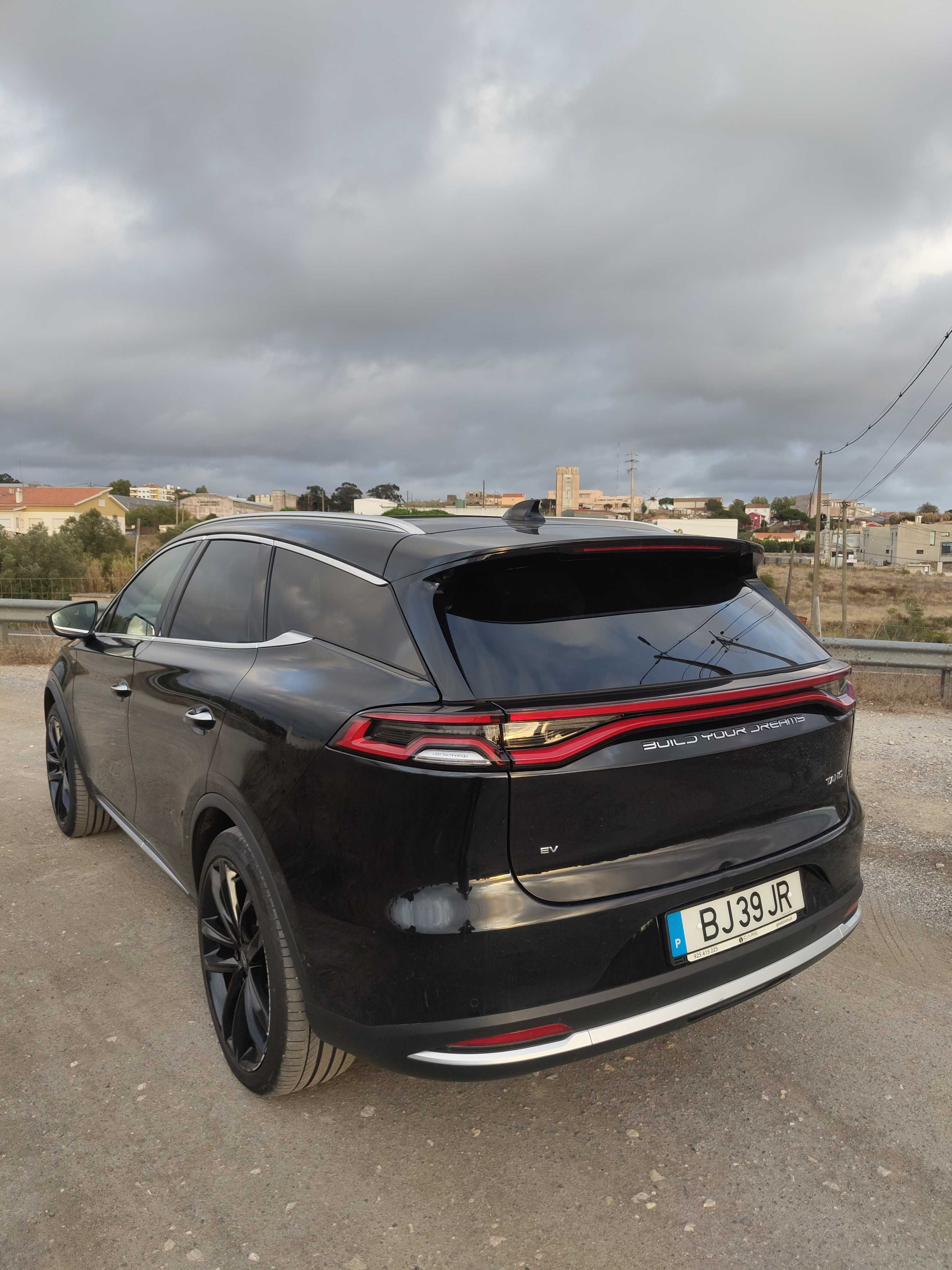 BYD Tang L 100 % elétrico. Salvados