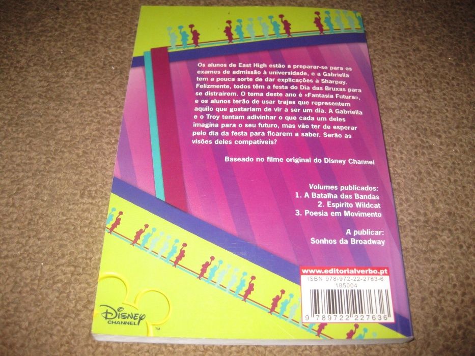 Livro "High School Musical- Histórias de East High"