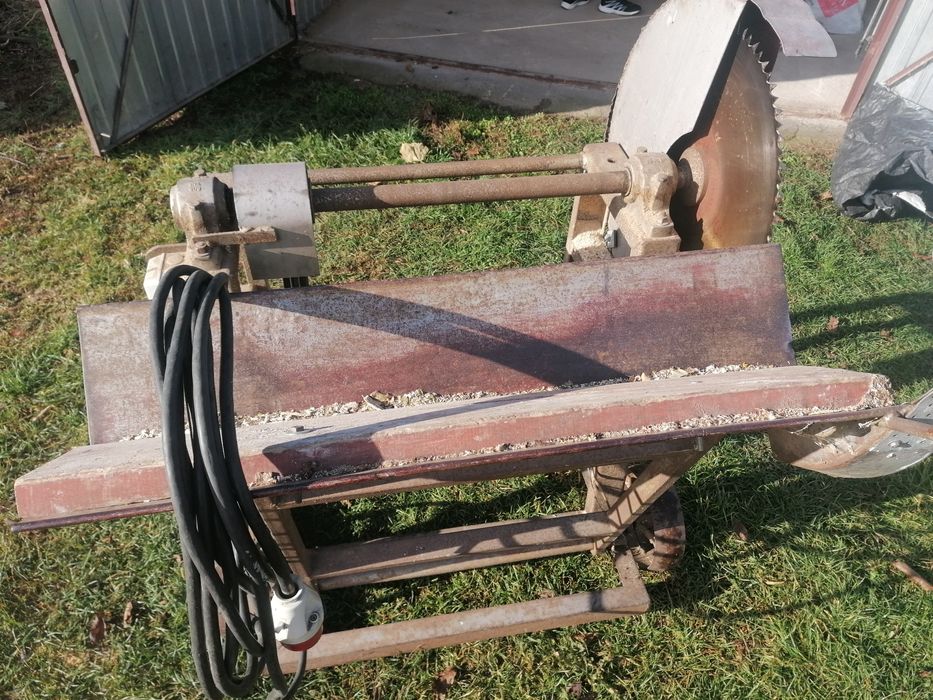 Krajzega uchylna Piła wachadlowa