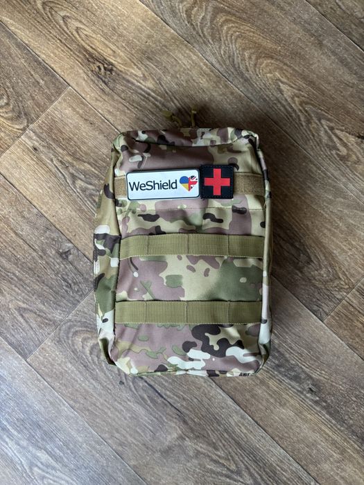 Спальний мішок з Британії аптечка спальник куртка штани лопата